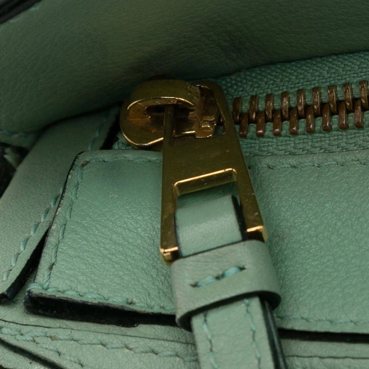 Pre-Owned Authenticated LOEWE Small Puzzle Satchel Calf Leather Green Unisex (Good)