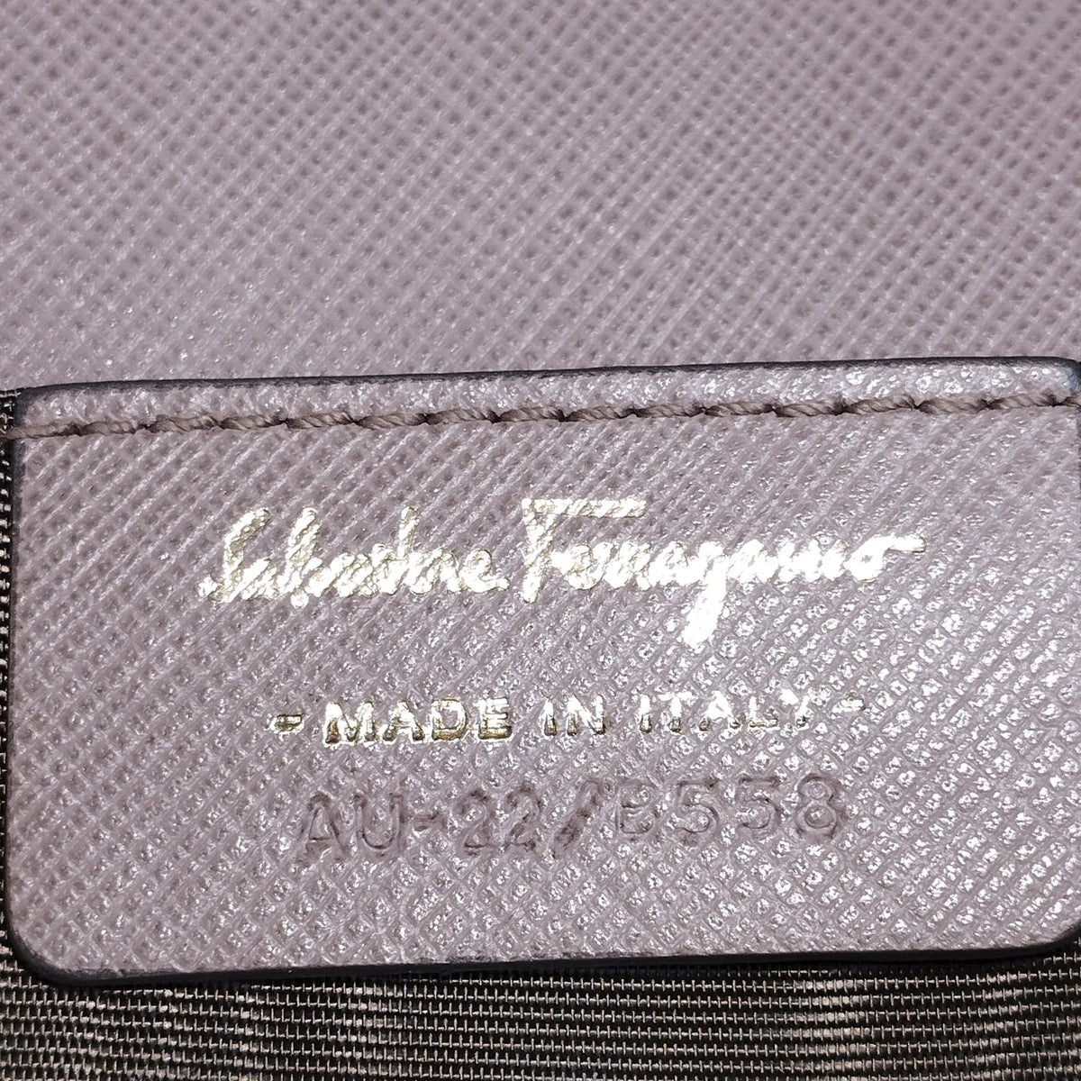 Pre-Owned Authenticated Ferragamo Small Vara Ginny Crossbody Calf Leather Blush Crossbody Bag Unisex (Good)