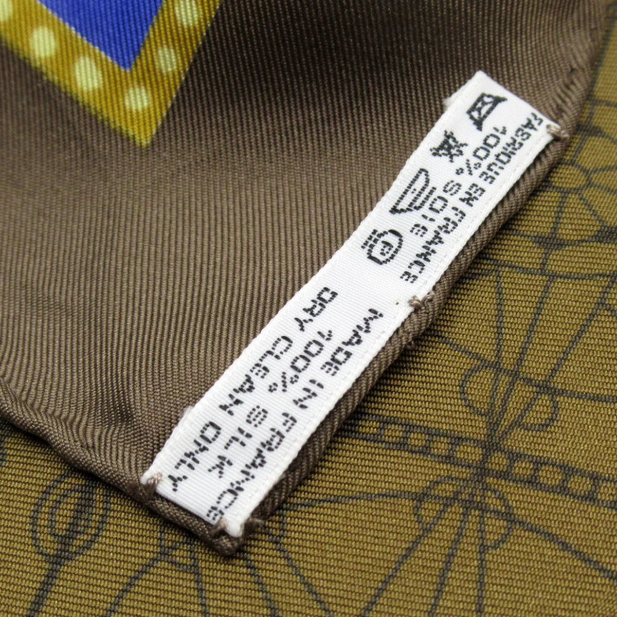 Pre-Owned HERMES Scarf Muffler Carre90 Silk Multicolor Feminine (Good)