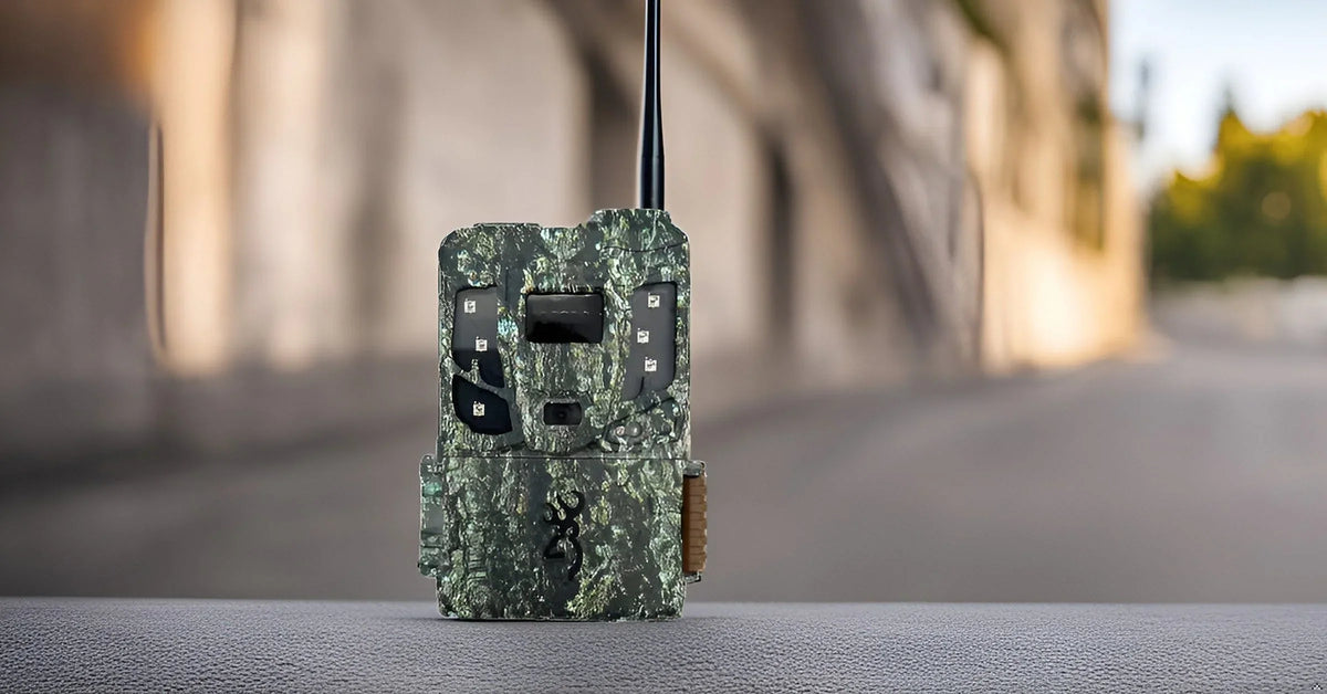 Browning 4PK Pro Scout Max HD Trail Camera, Security Box w/32GB M/Card & Reader