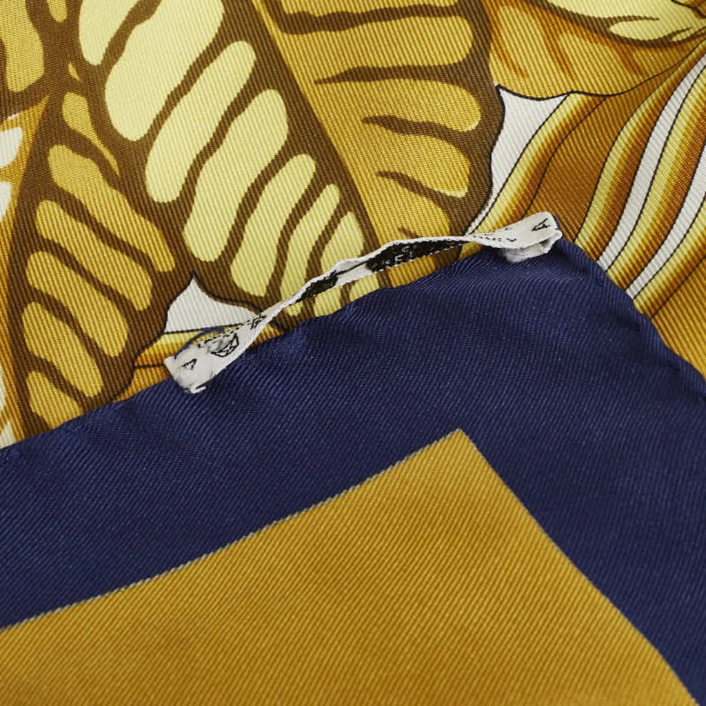 Pre-Owned Hermes Carre90 Les Perroquets detail Bird Parrot Scarf Muffler Gold Navy Silk Ladies HERMES (Good)